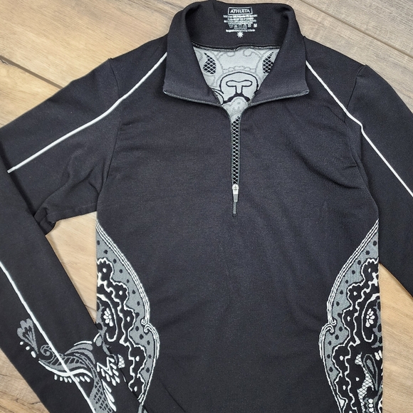 Athleta 1/4 zip black patterned workout jacket size small - Picture 10 of 12